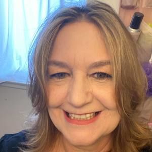 Meet your Posher, Carla